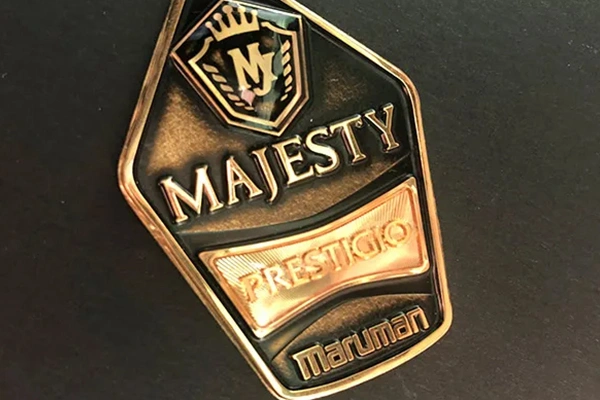 Copper-branding-component-used-in-controlled-indoor-application