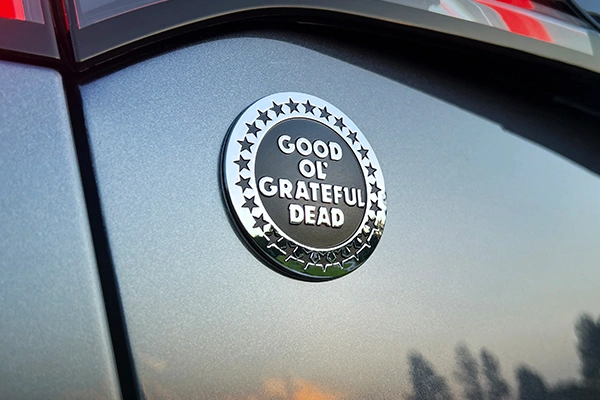 Custom 3D metal emblem with raised logo structure - Himgo