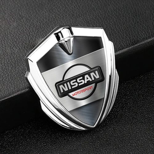 Chrome-metal-auto-badge-with-custom-design
