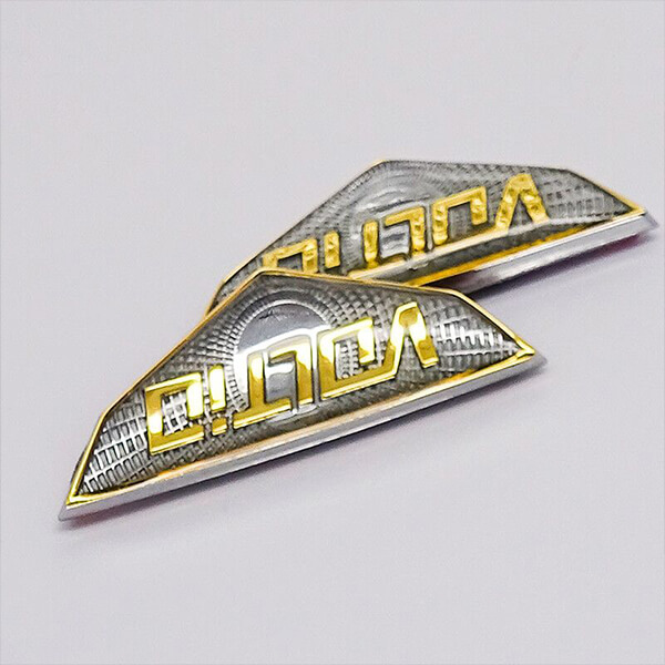 custom-logo-metal-emblems-for-commercial-products