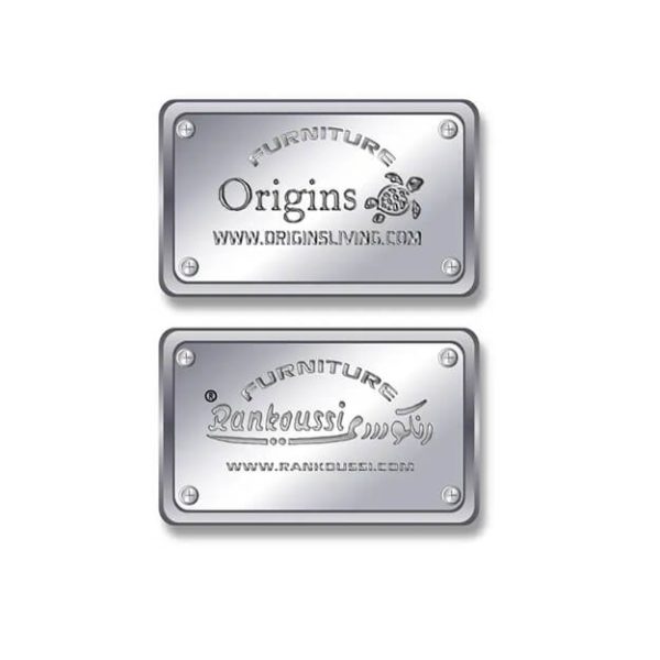 Factory-made-custom-logo-metal-tags-packed-in-bulk